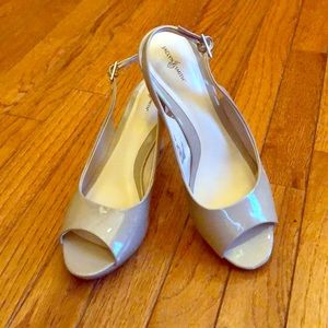 Jaclyn Smith Sling Back Peep Toe Heels